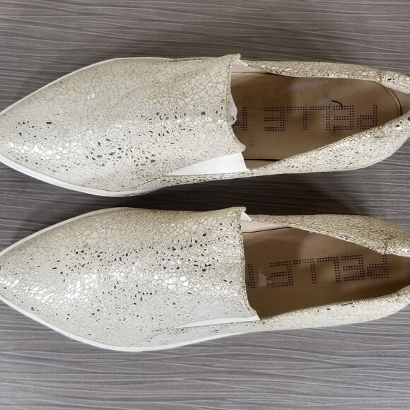 Pelle Moda Pointed Toe Slip-on Sneakers, Ivory Crackled Leather, Womens Size 7.5 - Picture 10 of 13